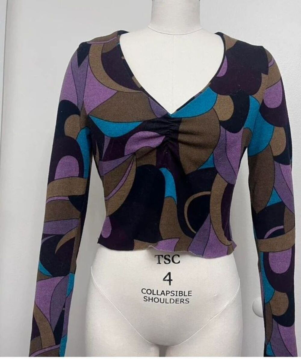 Y2K retro swirl print crop top ruched front long sleeve